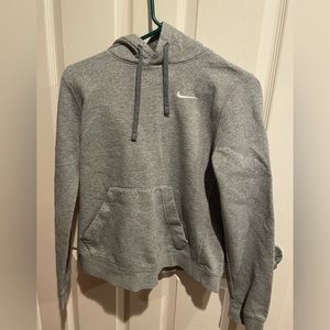 Women’s grey Nike sweatshirt